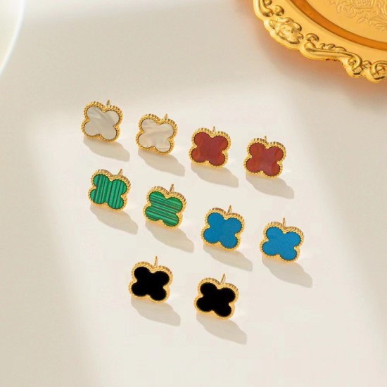 Douyin same stainless steel lucky four -leaf fumen earrings 18K without fading versatile high -level high -level sensor wholesale