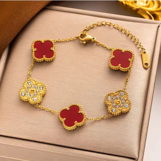 Spot factory titanium steel jewelry four -leaf grass double -sided drilling five -flower bracelet niche temperament 18k golden artistan bracelet