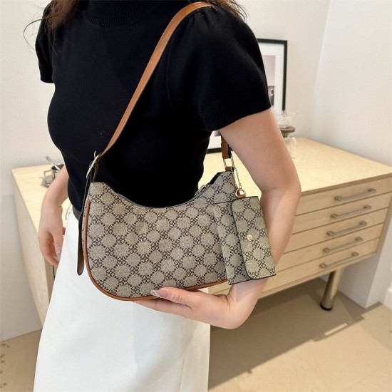 Simple leisure 2024 summer new style, beautiful and beautiful mother retro leisure, commute, shoulder crossbody crescent moon bag