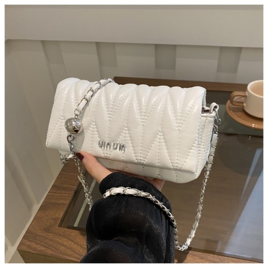 Advanced texture bag female 2024 new fold rhombus embroidered line chain shoulder gliever bag simple square bag