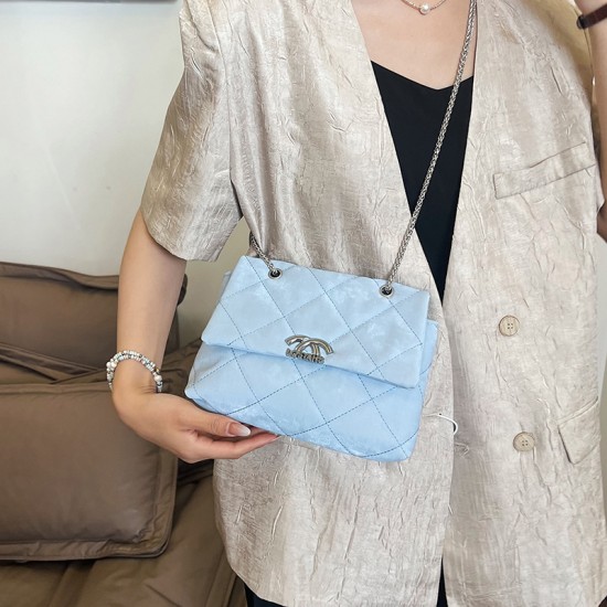 Niche fashion rhombus bag female 2024 summer new chain underarm shoulder shoulder shoulder this year popular messenger small bag