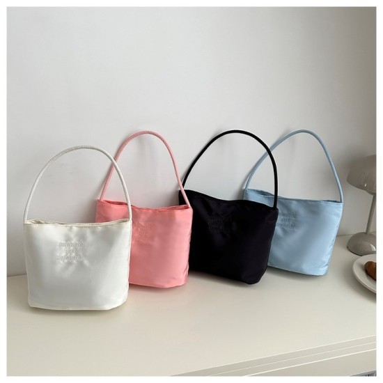 Simple capacity Summer Summer Gas 2024 Pure Color Spring Popular New Simple Cross -Shoulder Women's Bag