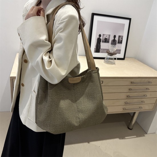 Leisure bag female 2024 new fashionable shoulder bag large -capacity tote bag autumn commute crossbody bag