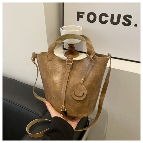 Leisure commute bucket bag 2024 summer new trend retro cross -bag retro personality large -capacity shoulder bag