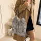 Cross -border cargo leopard cloth bag 2024 new net red lazy wind shoulder gliers large capacity cloth bag shopping bag