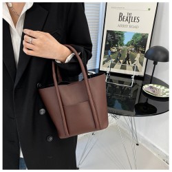 2024 new versatile bag bag large -capacity tide women's bag simple fashion niche design texture handbag female