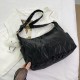 Large -capacity bag female 2024 new pure color texture niche summer versatile shoulder mesengers bag women's dumpling bag