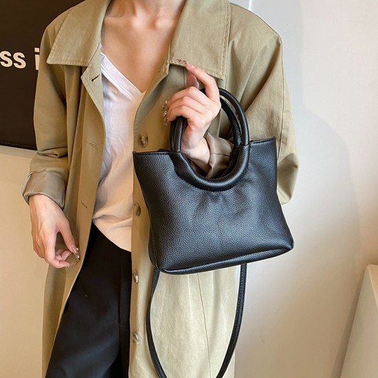 Bag women's retro circular handbag 2024 new Korean version of temperament versatile women's bag fashion soft noodle messenger bag