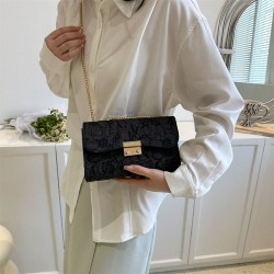 Western versatile messenger bag high -level niche bag female summer 2024 new fashion fold shoulder small bag