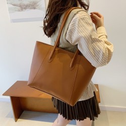 Soft -noodle retro todot women 2024 new solid color fashion casual large capacity commuting simple shoulder bag