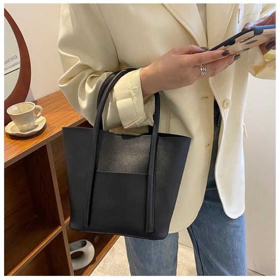 2024 new versatile bag bag large -capacity tide women's bag simple fashion niche design texture handbag female