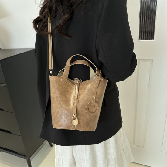 Leisure commute bucket bag 2024 summer new trend retro cross -bag retro personality large -capacity shoulder bag