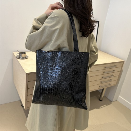 Crocodile pattern large -capacity Tot bag female 2024 autumn new trend fashion solid color shoulder bucket bag