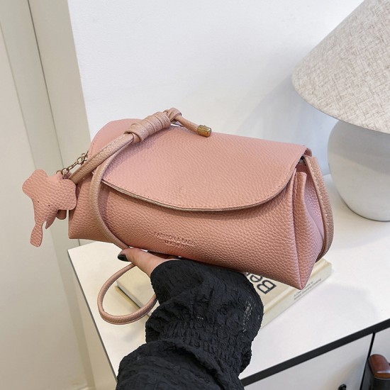 Advanced small bag female 2024 new niche design underarms shoulder bag fashion versatile cross -border crossbody bag