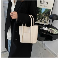 2024 new versatile bag bag large -capacity tide women's bag simple fashion niche design texture handbag female