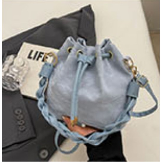 2024 new fashion personalized shoulder bag aesthetic large capacity casual barrel bag incense wind wind chain oblique crossbag