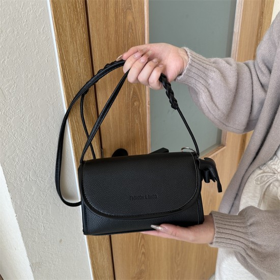 Leisure wild -shoulder messenger bag 2024 spring new high -level high -level small bag female simplicity and fashion trend small bag