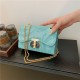 Fashion temperament versatile oblique cross -shoulder bag 2024 summer new niche square bag texture commute solid color women's bag