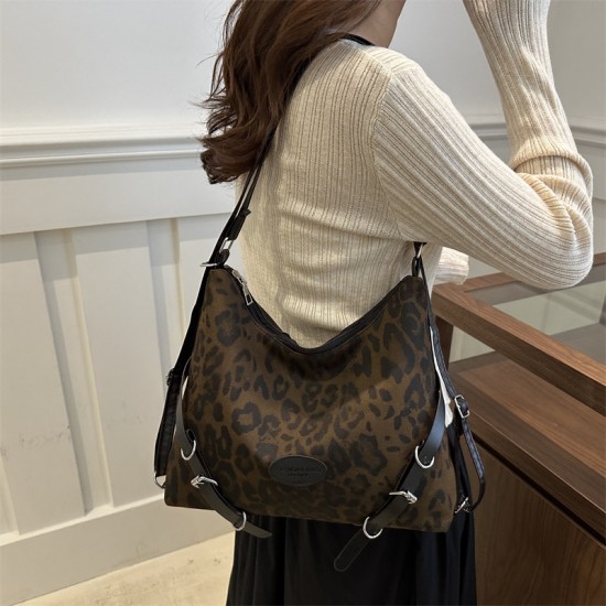 Korean retro leopard tertebud female 2024 new college wind large capacity pneeling pilot, shoulder -shoulder messenger bag