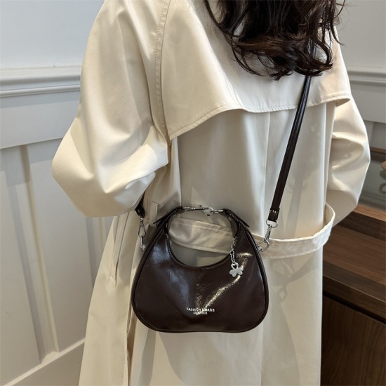 South Korean niche hand -crescent moon bag female 2024 new trendy fashion underarms bag niche shoulder mesengers bag foreign trade