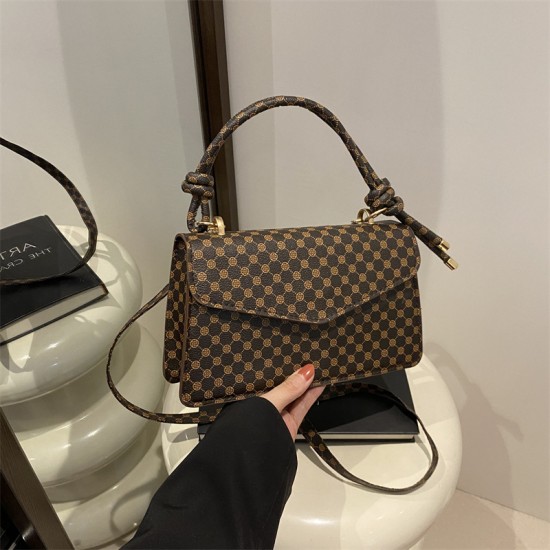 Fashionable hand -made small square bag cross -border goods Source European and American retro shoulder bag niche design PU lady messenger bag