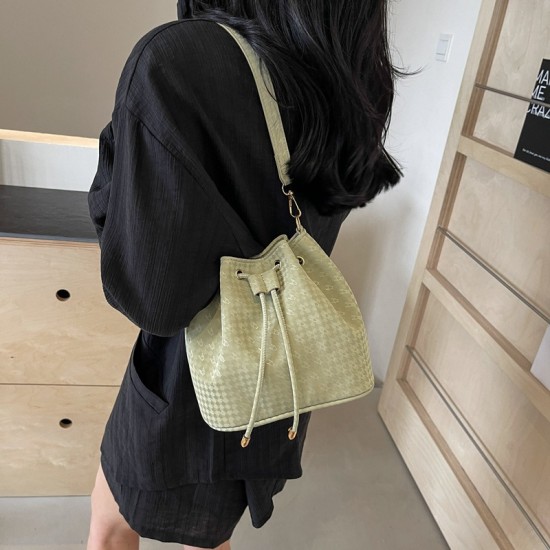 Bag women's bag new 2024 summer new shoulder mesengers bag editing weaving bucket bag pumping band -lane underarms bag