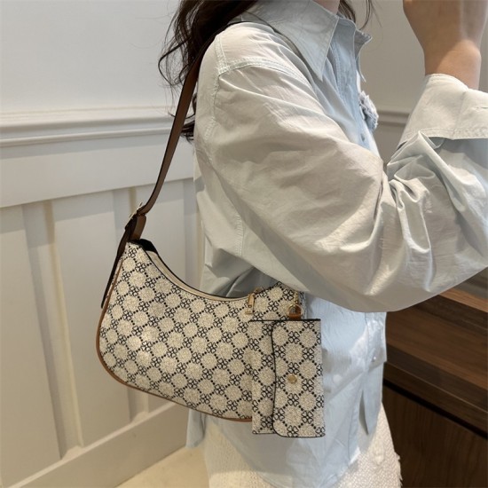 Simple leisure 2024 summer new style, beautiful and beautiful mother retro leisure, commute, shoulder crossbody crescent moon bag