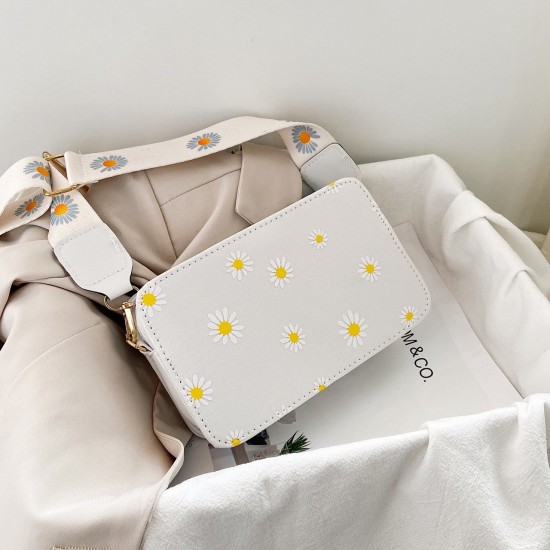 Little daisy flower bag female 2024 new fashion new fashion versatile shoulder bag foreign gas meseped mesengers wholesale