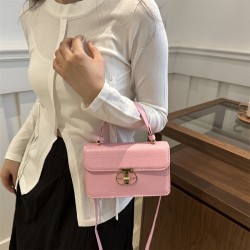 Niche design handbag female 2024 new trend simple small square bag high -level sense of fashionable shoulder mesengers