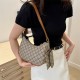 Simple leisure 2024 summer new style, beautiful and beautiful mother retro leisure, commute, shoulder crossbody crescent moon bag