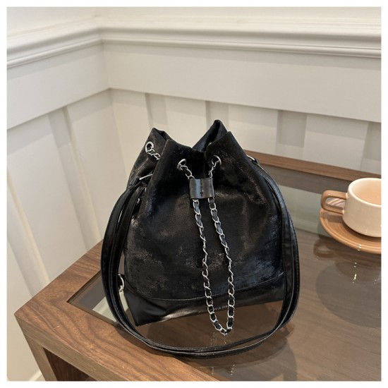 Summer large -capacity chain texture tubing bag female 2024 new fashionable shoulder bag solid color simple shoulder bag