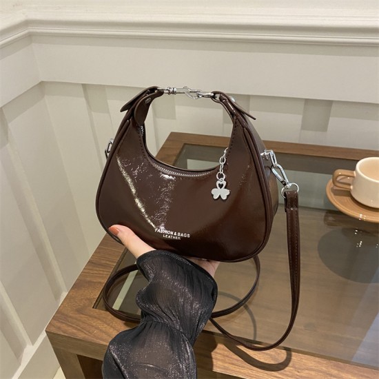 South Korean niche hand -crescent moon bag female 2024 new trendy fashion underarms bag niche shoulder mesengers bag foreign trade