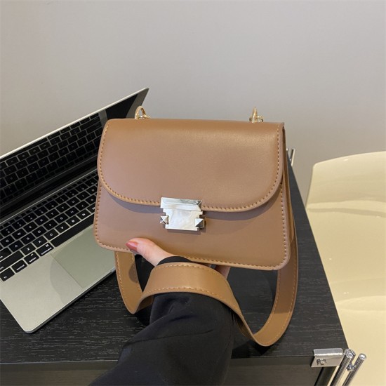 New trendy fashion versatile shoulder bag Simple retro lock crossbody bag Fashion Advanced quality niche square bag