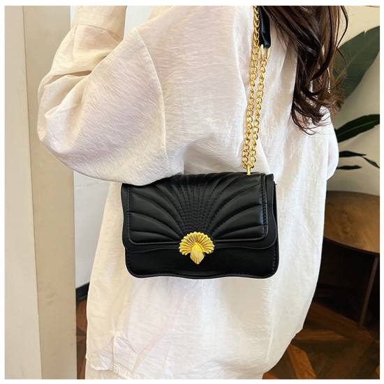 Fashion fan -shaped lock embroidery line small square bag 2024 new niche design women's bag casual shoulder messenger women's bag