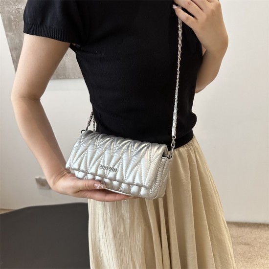 Advanced texture bag female 2024 new fold rhombus embroidered line chain shoulder gliever bag simple square bag