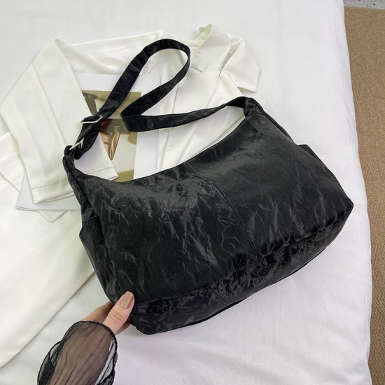 Large -capacity bag female 2024 new pure color texture niche summer versatile shoulder mesengers bag women's dumpling bag