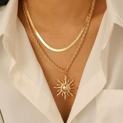 أوروبي وأمريكي عبر الحدود الموضة عباد الشمس اللهب قلادة قلادة المجوهرات الخفيفة الفاخرة الإبداعية Niche مكدسة الشمس Clavicle سلسلة