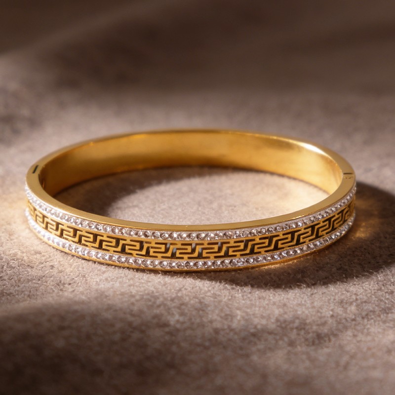 Vintage Hollow Filigree Fashion Design Stainless Steel Bracelet