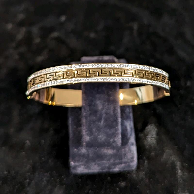 Vintage Hollow Filigree Fashion Design Stainless Steel Bracelet