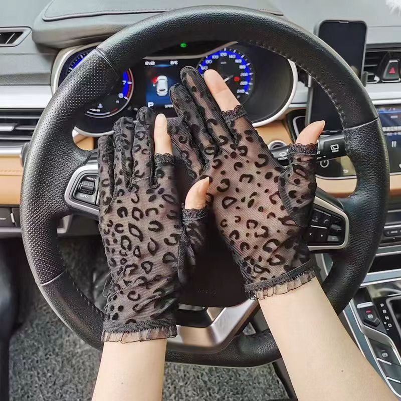 Summer thin lace sun protection gloves for women cycling and driving lace sleeves breathable performance dancing half-finger gloves trendy