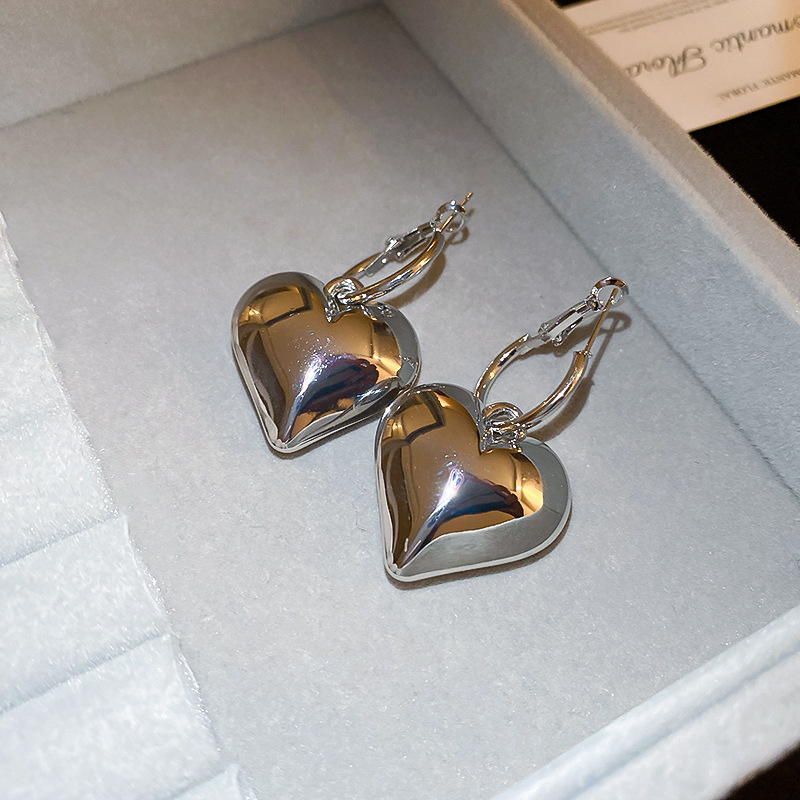 Luxury Silver Earrings - Beads and Hearts Collection
