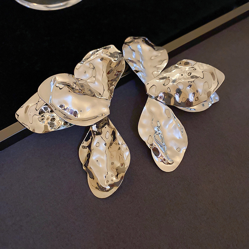 Luxury Silver Earrings - Beads and Hearts Collection