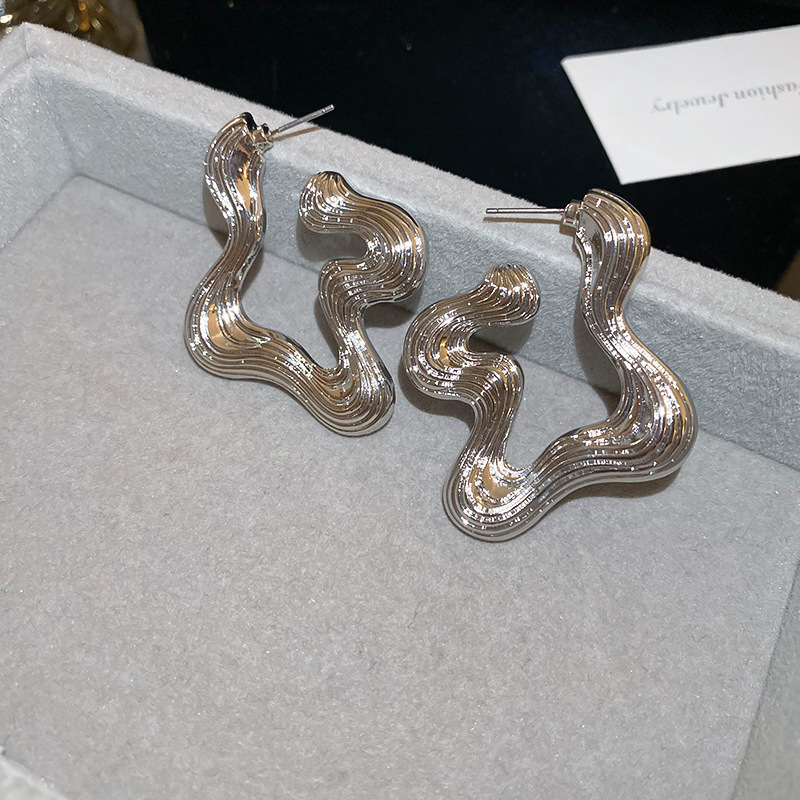 Luxury Silver Earrings - Beads and Hearts Collection