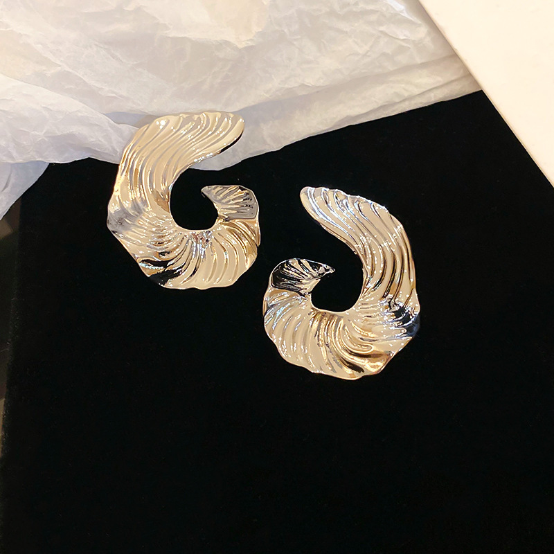 Luxury Silver Earrings - Beads and Hearts Collection