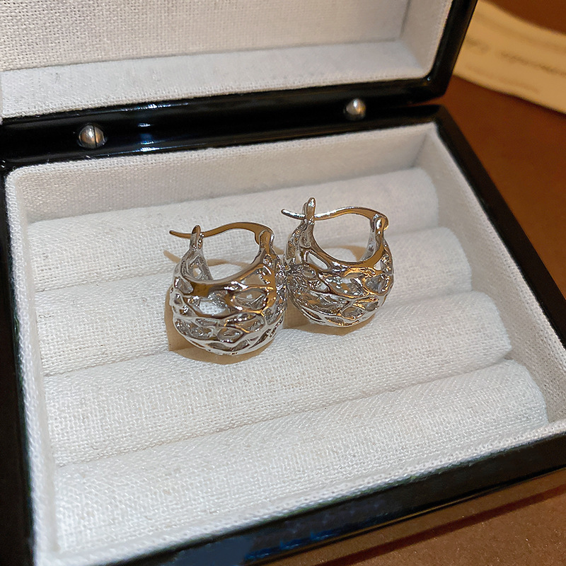 Luxury Silver Earrings - Beads and Hearts Collection