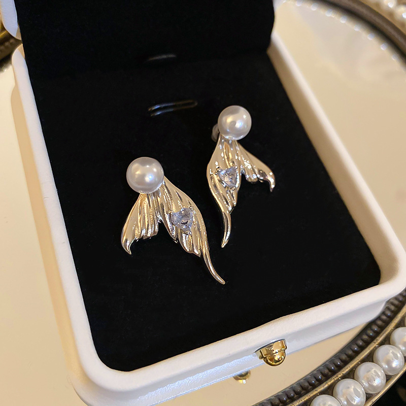 Luxury Silver Earrings - Beads and Hearts Collection