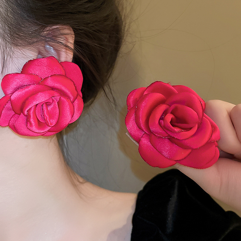 Luxury Rose Silver Earrings - Hearts, Flowers, and Pearls Collection
