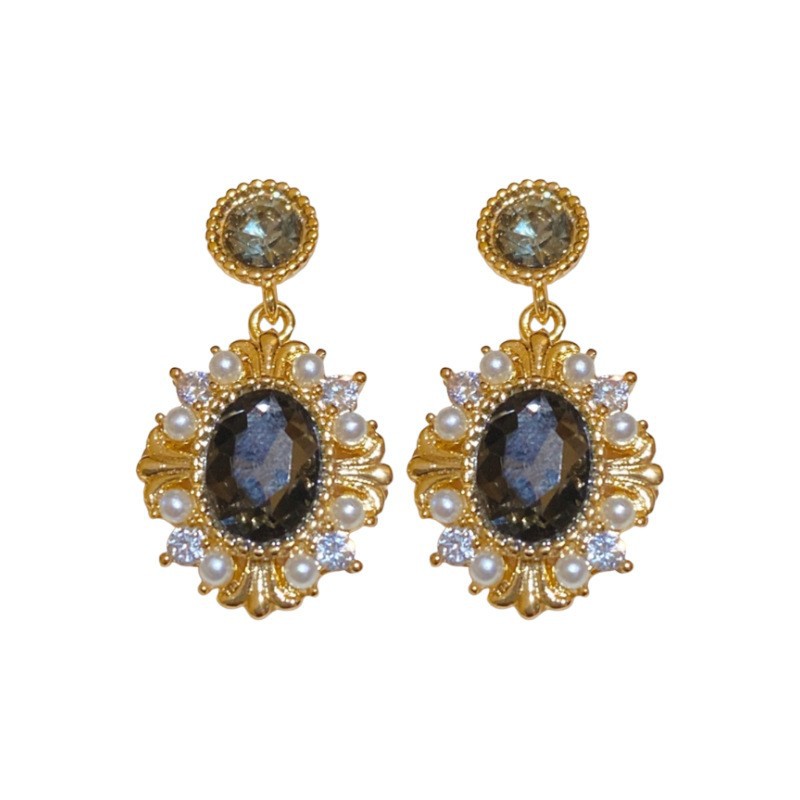 European and American Cross-border Green Zircon Flower Geometric Earrings Elegant All-match Earrings Light Luxury High-end Earrings Design Sense