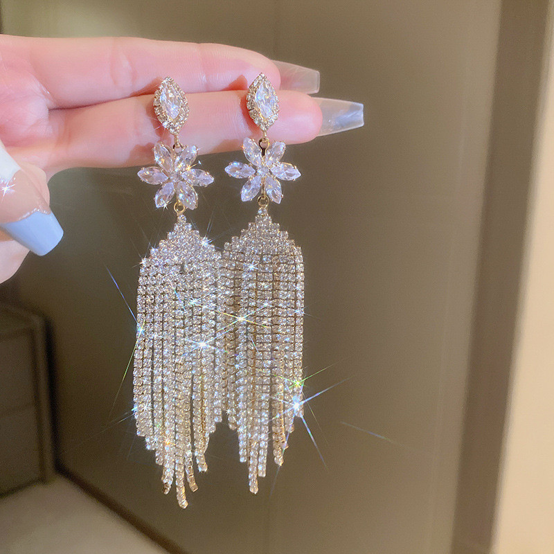 European and American Cross-border Long Wheat Ears Flowers Leaves Tassel Earrings Cold Style Elegant Earrings Light Luxury High-end Earrings