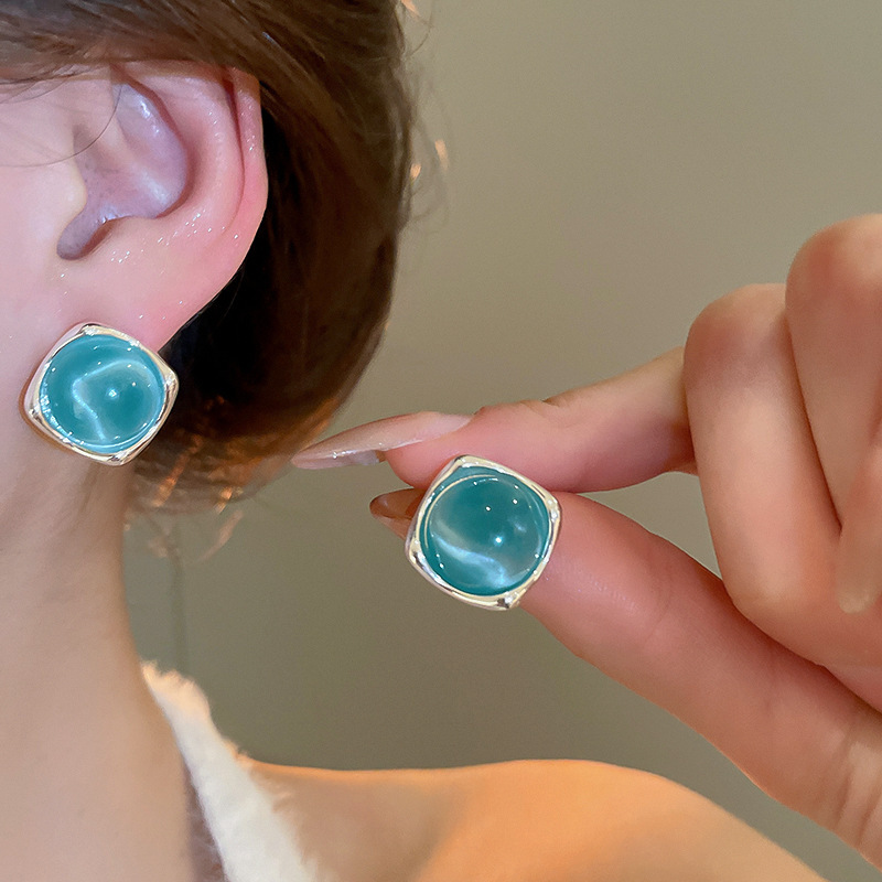 Silver Needle Fresh Blue Resin Diamond-Studded Round Earrings, Light Luxury High-End Earrings, Niche Forest-Style Temperament Ear Accessories